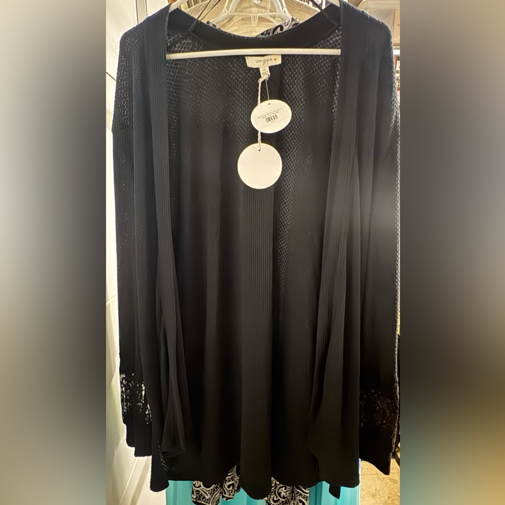Lightweight Knit Black Umgee Cardigan, size xlg. NWT